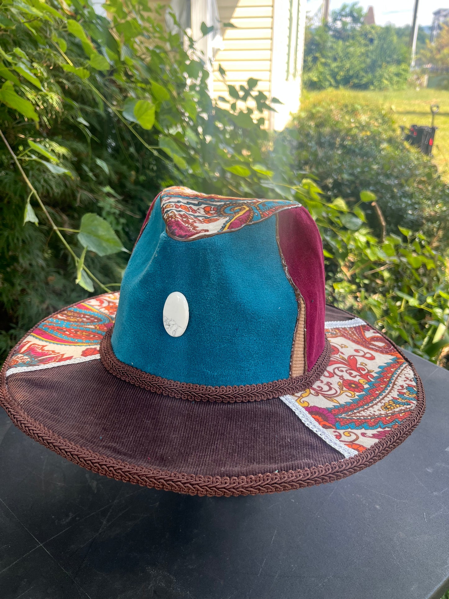 Howlite Hat