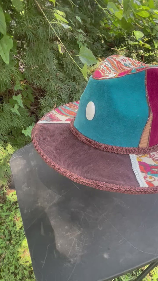Howlite Hat